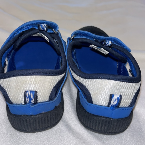Oshkosh B’gosh Kids Sandals - Picture 2 of 5